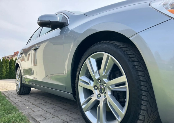 Volvo S60 cena 44900 przebieg: 149900, rok produkcji 2010 z Brusy małe 121